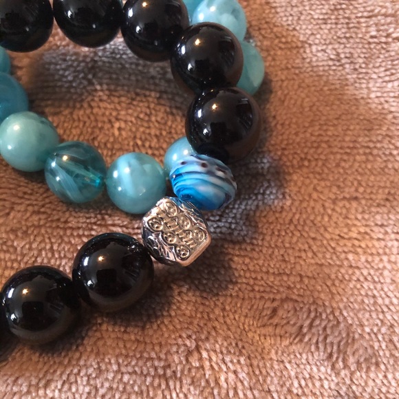 Stackable Set of 2 Turquoise and black bracelets - Picture 4 of 6